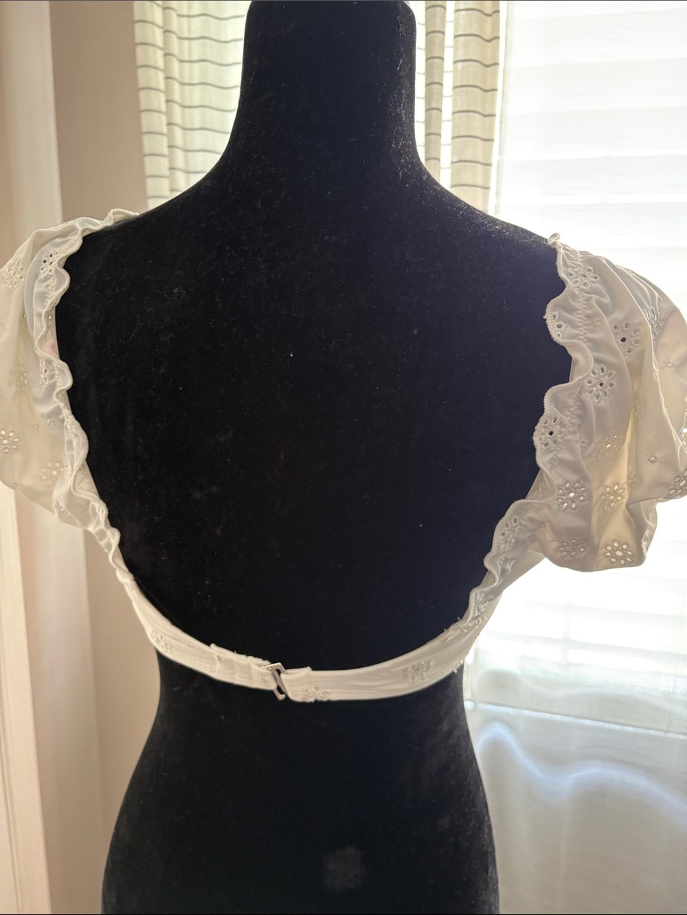 wild fable White Eyelet Puff-Sleeve Crop Top - Picture 2 of 7
